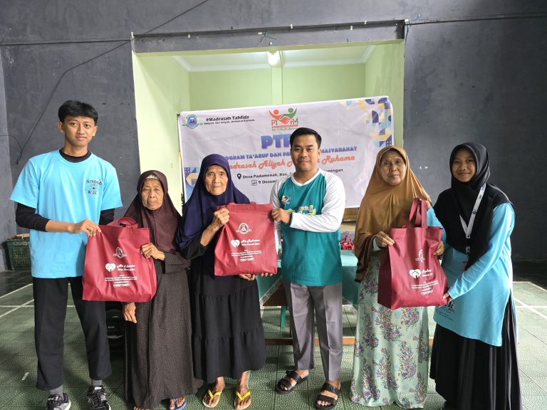 Gelaran BARALAK Warnai Acara Penutupan Program Ta’aruf dan Pengabdian Masyarakat MA Plus Ar-Ruhama