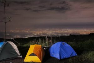 Wisatawan Berburu Pesona Keindahan Alam Kuningan Untuk Bermalam Tahun Baru