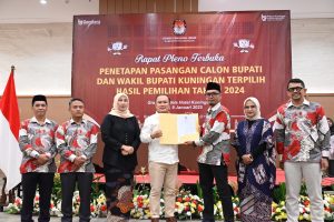 KPU Resmi Tetapkan Pasangan Dian Rachmat Yanuar Dan Tuti Andriani Sebagai Bupati dan Wakil Bupati Kuningan Periode 2025-2030