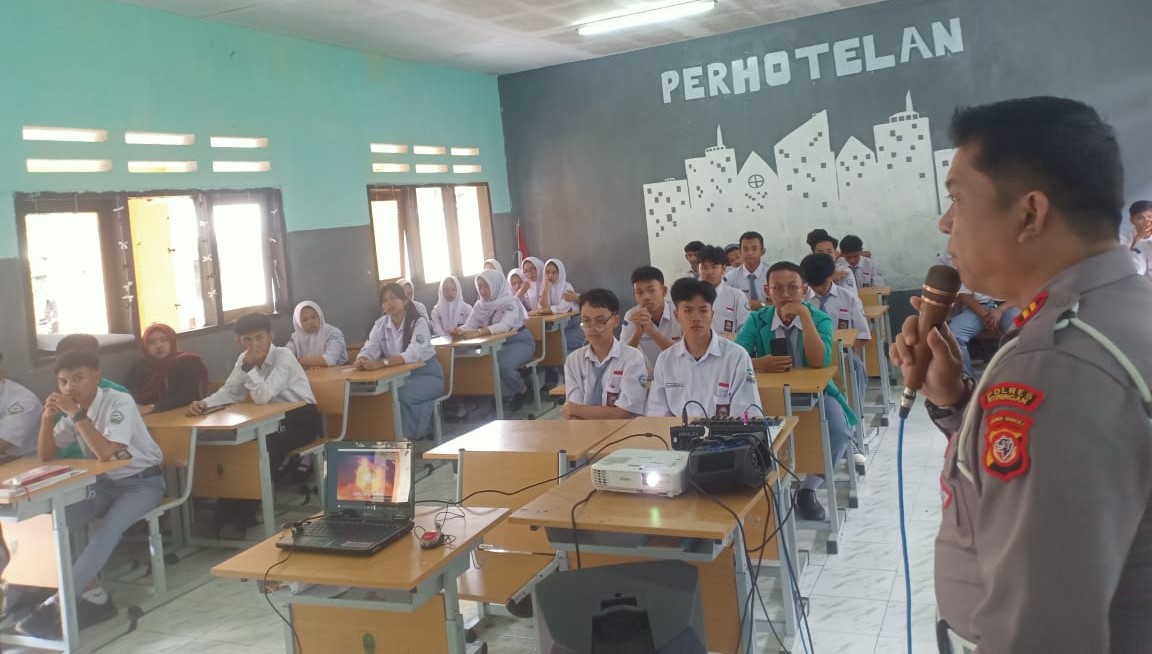 Dianggap Ancaman Serius Masa Depan Generasi Muda, Polsek Cilimus Gelar Sosialisasi Bahaya Narkoba Dan Bullying