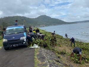 Ini Alasan PAM Tirta Kamuning Gelar Operasi Basmi Eceng Gondok Di Waduk Darma2