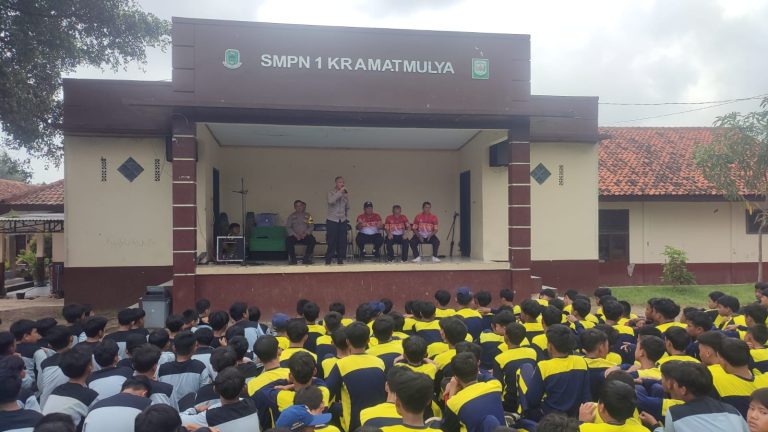 Jelang Libur Ramadhan Polsek Kramatmulya Bekali Siswa SMP 7 Program Anak Indonesia Hebat