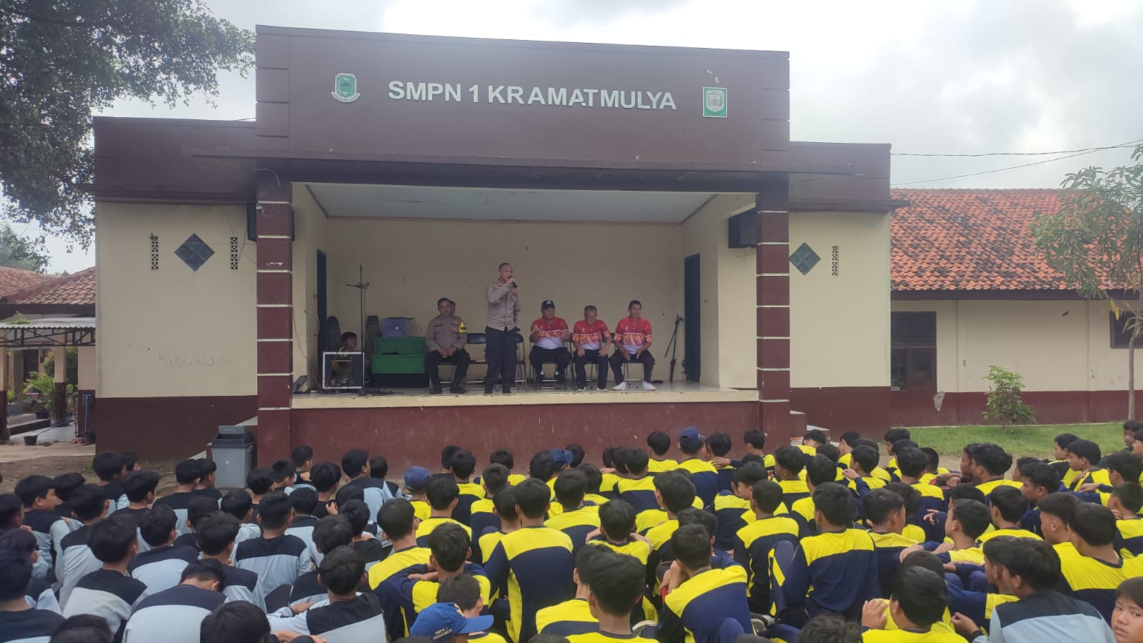 Jelang Libur Ramadhan Polsek Kramatmulya Bekali Siswa SMP 7 Program Anak Indonesia Hebat