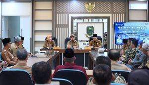 RT, RW Dan LPM Kelurahan Se-Kabupaten Kuningan Terima Dana Stimulan