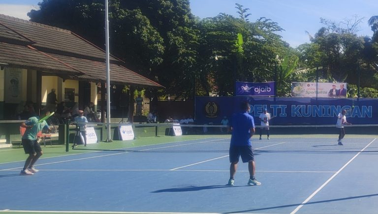 Melon Tenis Club Kuningan Sabet Gelar Juara 1 Turnamen Tenis Beregu Putra Bupati Cup X