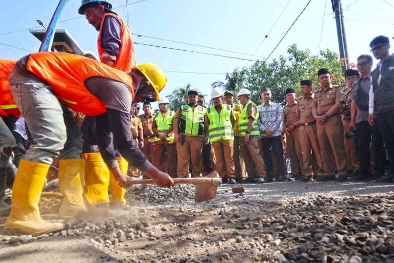 Launching Kick Off Perbaikan Jalan Tersebar Tahun 2025