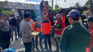 Tim Gabungan Lakukan Evakuasi Mayat Tak Dikenal Di Puncak Gunung Ciremai1