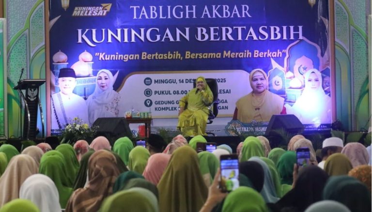 Mamah Dedeh Ajak Warga Kuningan Membiasakan Bertasbih