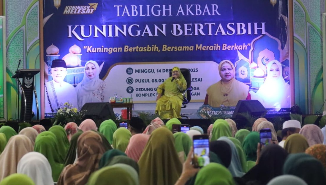 Mamah Dedeh Ajak Warga Kuningan Membiasakan Bertasbih