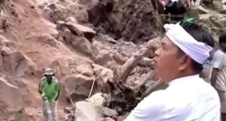 Di Padabeunghar KDM Tak Hanya Perintahkan Penutupan Galian Pasir, Tapi Juga Berikan Lahan Kerja Baru Untuk Warga Penambang