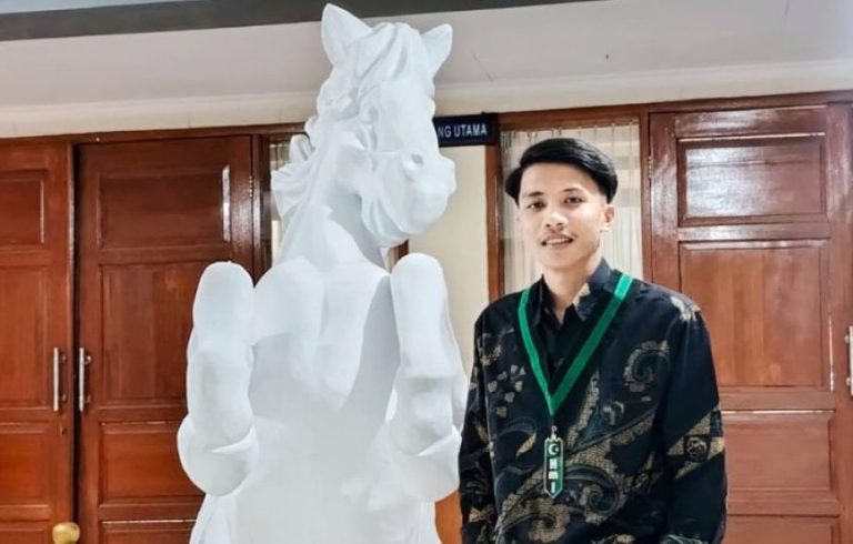 Gelar 1.200 Guru Besar Patut Dipertanyakan