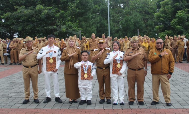 3 Atlet NPCI Peraih Medali Emas Pada ASEAN Para Games Ke-13 Tahun 2026 di Thailand Menjadi Tamu Kehormatan Dalam Apel Pagi Pemda Kuningan
