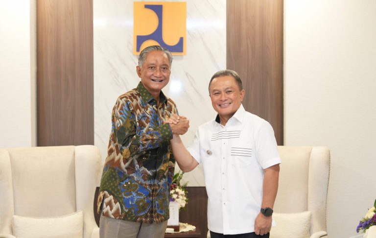 Dimana Bupati Kuningan Saat PMII Gelar Aksi Damai Depan Pendopo