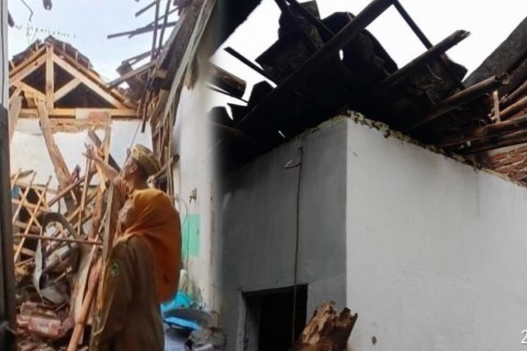 Atap Ambruk Hingga Rumah Tak Bisa Dihuni, Bujangan Sebatang Kara Ini Berharap Bisa Kembali Memiliki Tempat Tinggal Laik