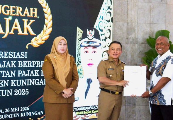Inilah Deretan Wajib Pajak Berprestasi Dan Merima Penghargaan Dari Bappenda Kuningan