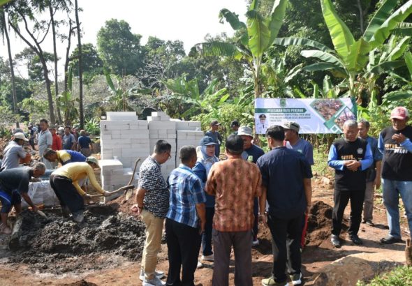 Optimalkan Gotong Royong, Paguyuban Guyub Rukun Linggamekar Bangun TPU Di Tengah Sulitnya Mendapatkan Lahan Pekuburan