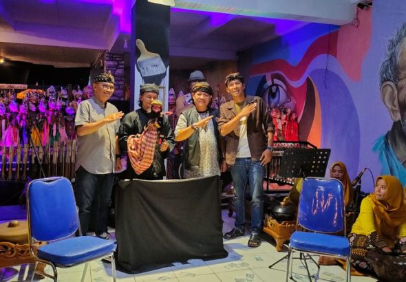Helaran Seni Budaya dan Film Hidupkan Malam Minggu di Jantung Kota Kuningan