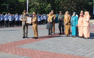 Satpol PP Kuningan Raih Penghargaan Terbaik dari Gubernur Jabar atas Pemberantasan Rokok Ilegal