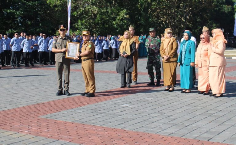 Satpol PP Kuningan Raih Penghargaan Terbaik dari Gubernur Jabar atas Pemberantasan Rokok Ilegal