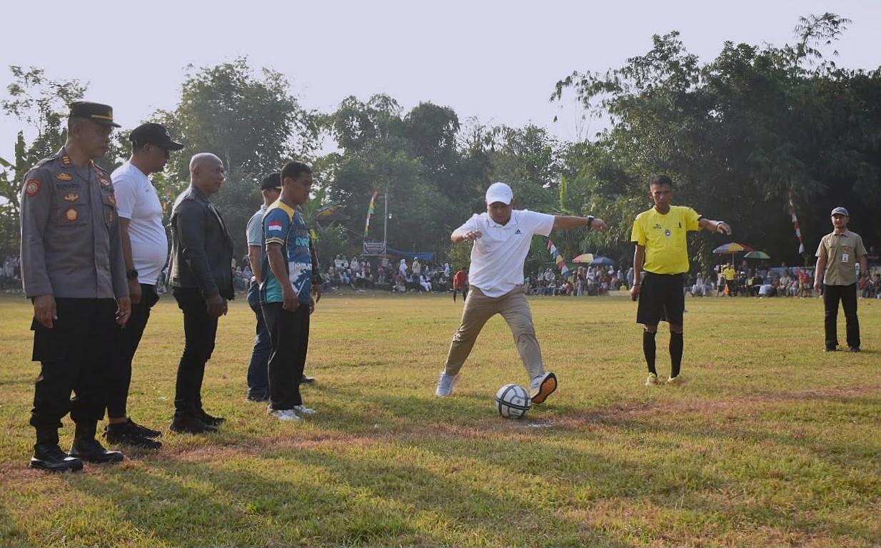 Buka Turnamen Bupati Cup 2026 Zona Ciwaru-Karangkancana
