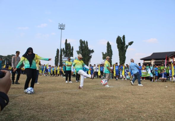 32 Kecamatan Adu Gengsi Tanpa APBD Dalam Turnamen Sepak Bola Bupati Cup Kabupaten Kuningan 2026