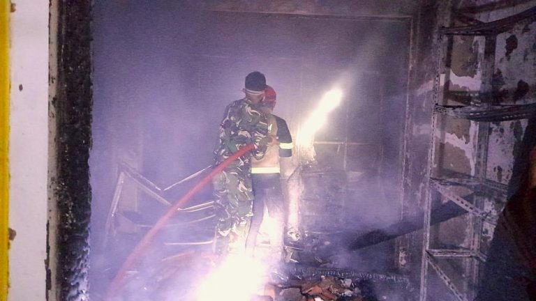 Kebakaran Hanguskan Toko Fotocopy dan Rumah di Pancalang Kuningan