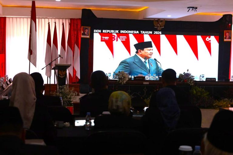 Rapat Paripurna di Kuningan