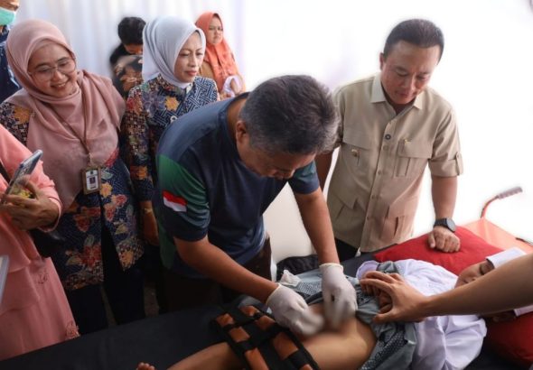 151 Anak di Kuningan Ikut Khitanan Massal Gratis di Momen Hari Jadi ke-528