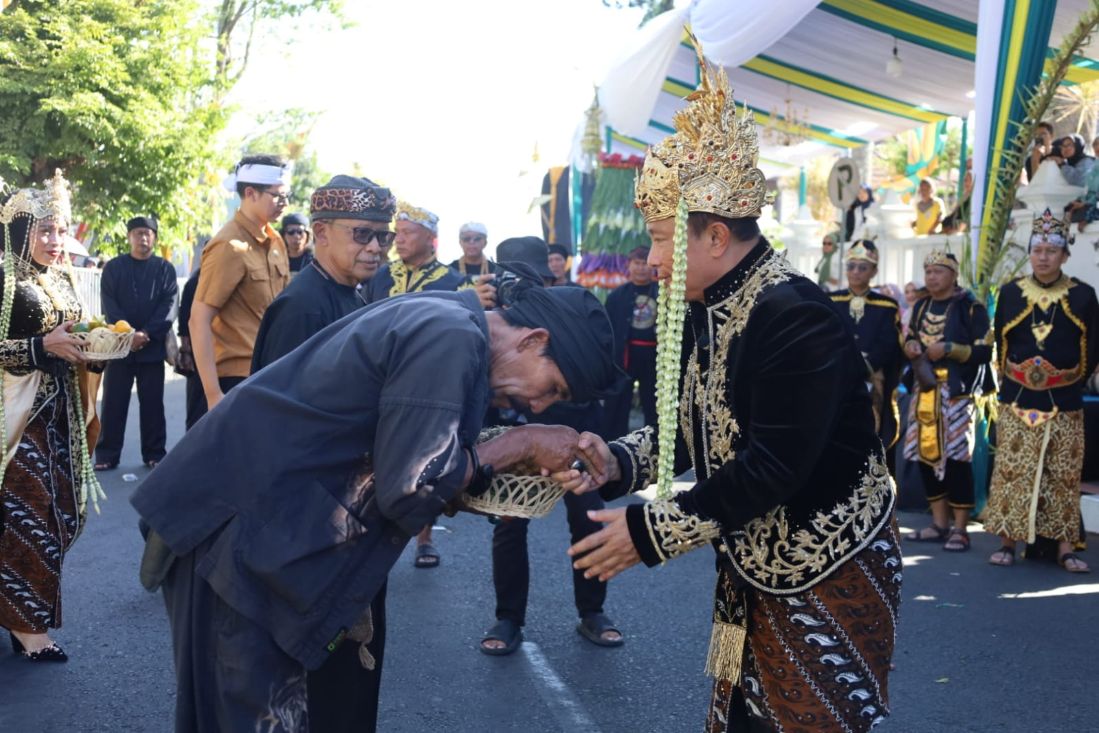 Kemeriahan Tradisi Seba Sapton dan Babarit Warnai Hari Jadi ke-528 Kuningan